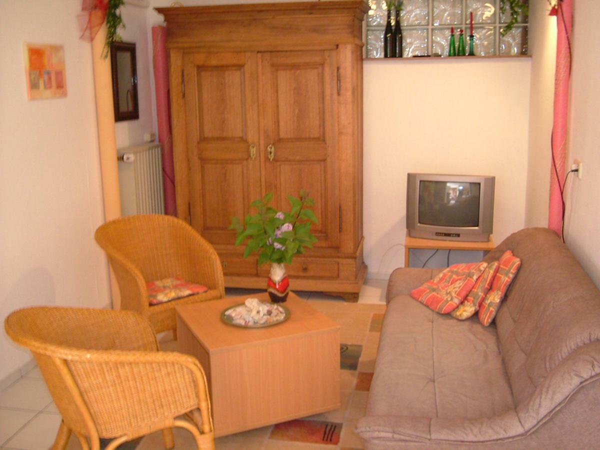 Querbach Appartement Burgen  Buitenkant foto