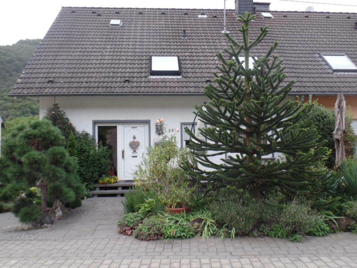 Querbach Appartement Burgen  Buitenkant foto